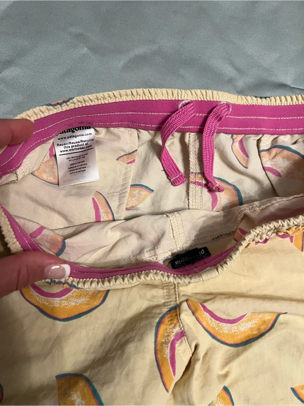 Patagonia Girls XL Yellow Melon-Print swim board Shorts